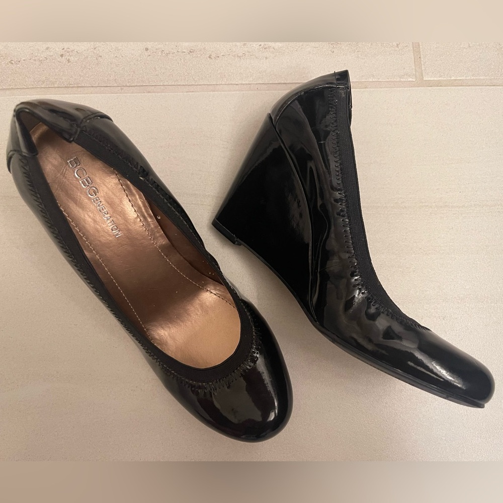 BCBGeneration Glossy Black Wedges